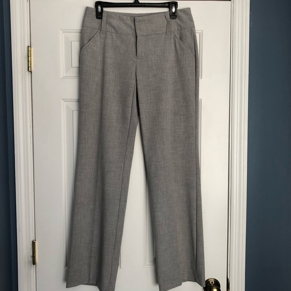 Women's Daisy Fuentes Grey Dress Pants Size 6 Inseam= 33” wide straight cut - Picture 1 of 14